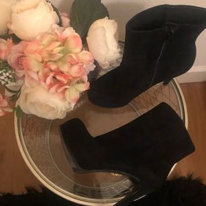 Pour La Victoire Bardot Suede Platform Booties